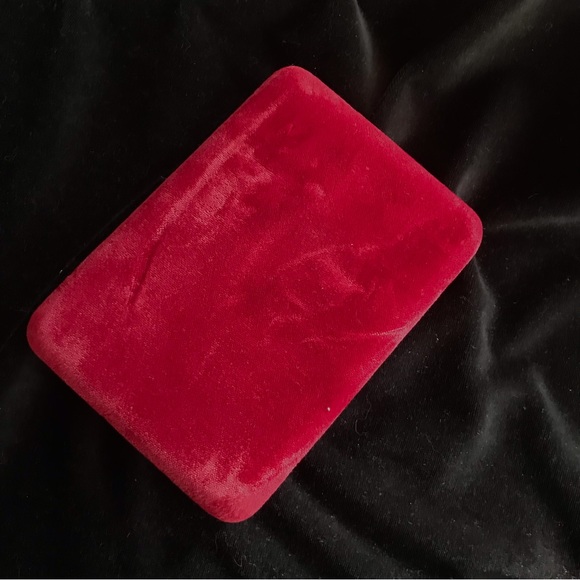 Vintage Red Velvet Travel Jewelry Box - Picture 7 of 11